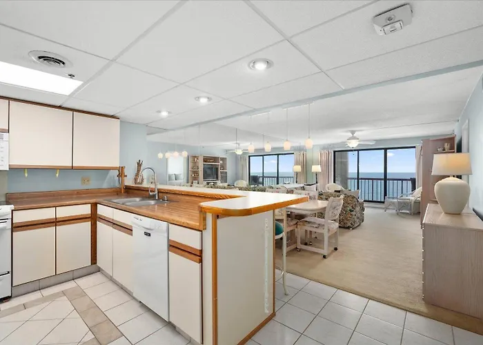 2 Bedroom Rainbow With Fabulous Direct Ocean Views And Outdoor Pool! *