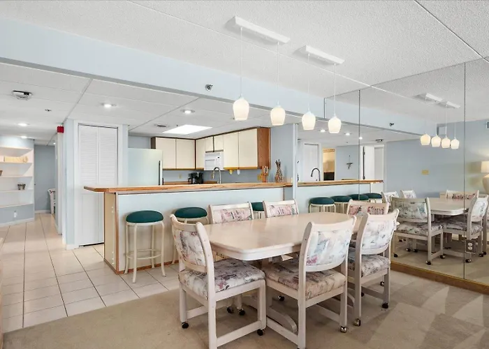 Holiday home 2 Bedroom Rainbow With Fabulous Direct Ocean Views And Outdoor Pool!