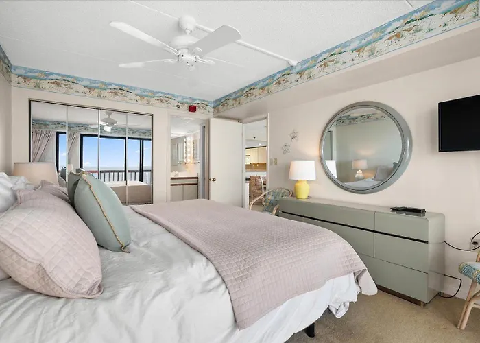 Holiday home 2 Bedroom Rainbow With Fabulous Direct Ocean Views And Outdoor Pool! Ocean City