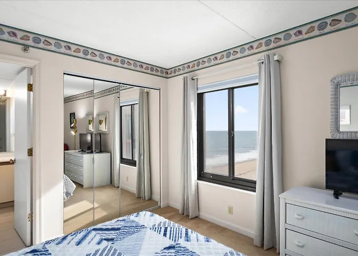 Holiday home 2 Bedroom Rainbow With Fabulous Direct Ocean Views And Outdoor Pool! *