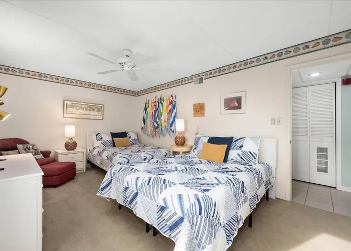 2 Bedroom Rainbow With Fabulous Direct Ocean Views And Outdoor Pool! *