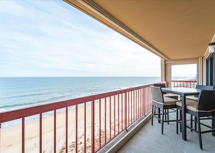 2 Bedroom Rainbow With Fabulous Direct Ocean Views And Outdoor Pool! *