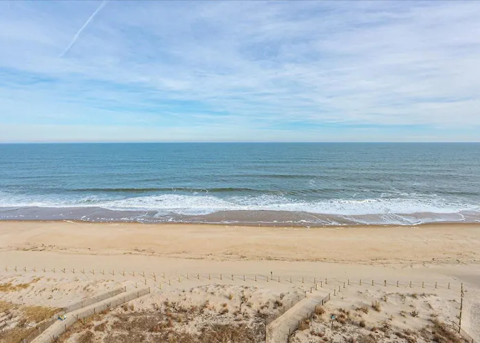2 Bedroom Rainbow With Fabulous Direct Ocean Views And Outdoor Pool! Ocean City