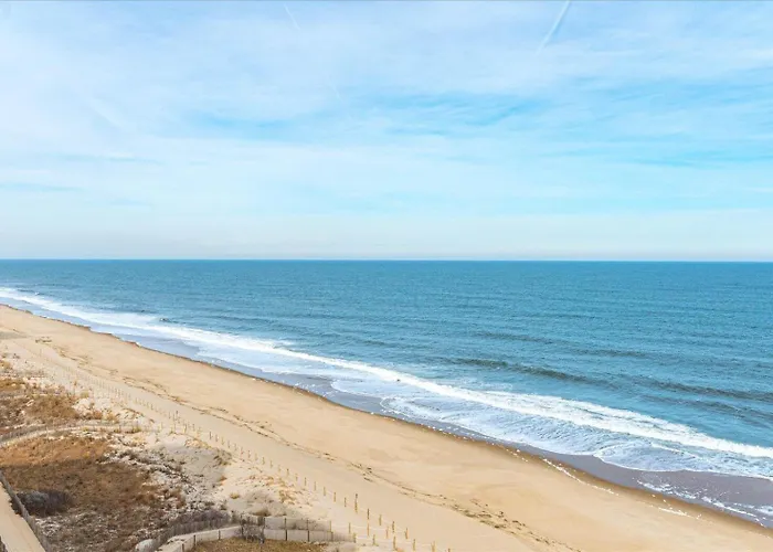 Holiday home 2 Bedroom Rainbow With Fabulous Direct Ocean Views And Outdoor Pool! Ocean City