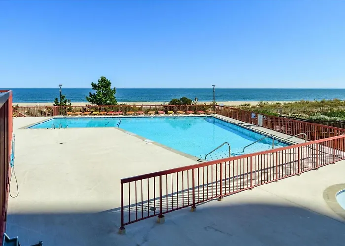 2 Bedroom Rainbow With Fabulous Direct Ocean Views And Outdoor Pool! Holiday home