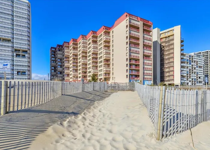 Holiday home 2 Bedroom Rainbow With Fabulous Direct Ocean Views And Outdoor Pool! *